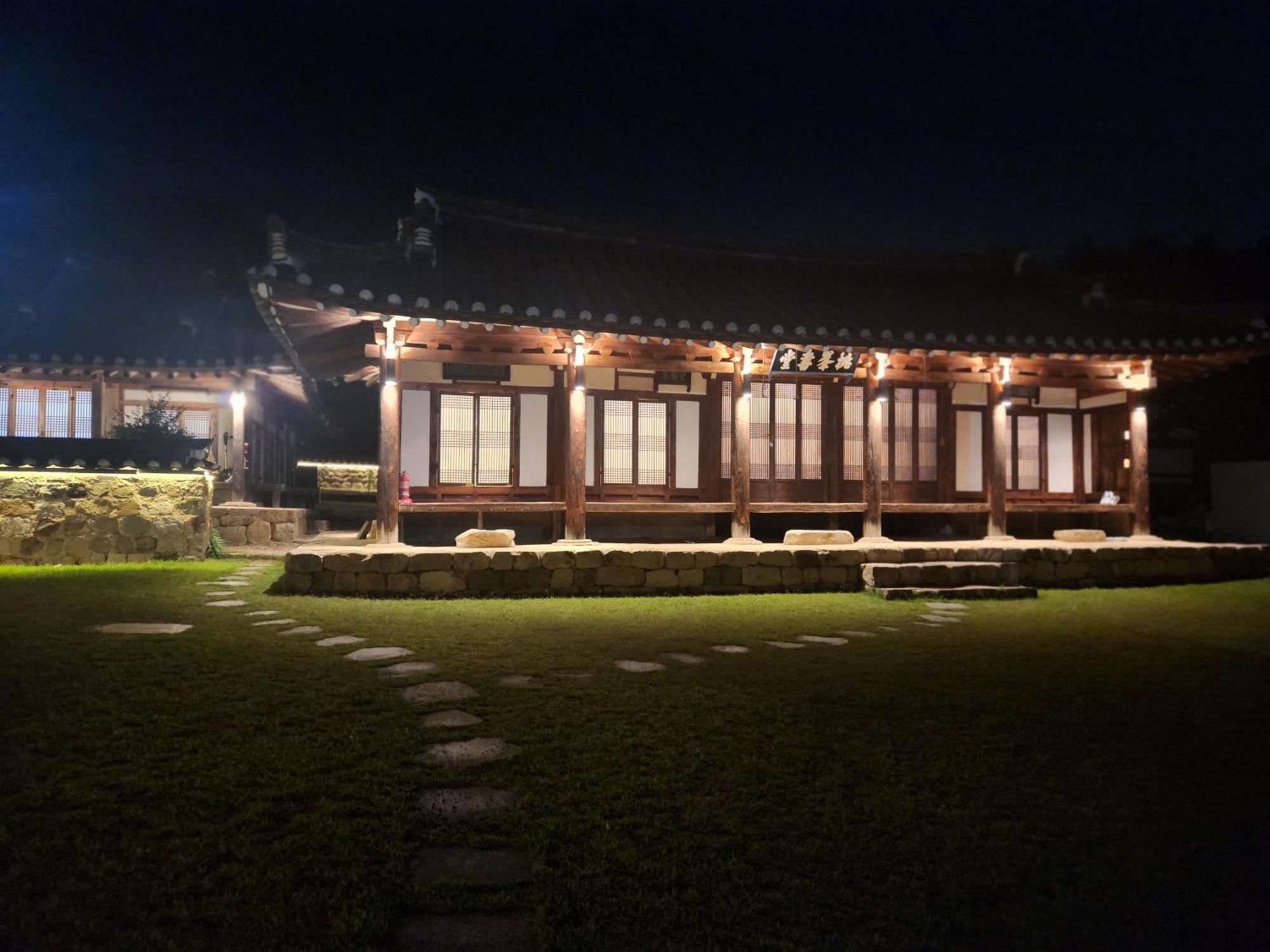 Dobong Seodang Gyeongju Exteriör bild